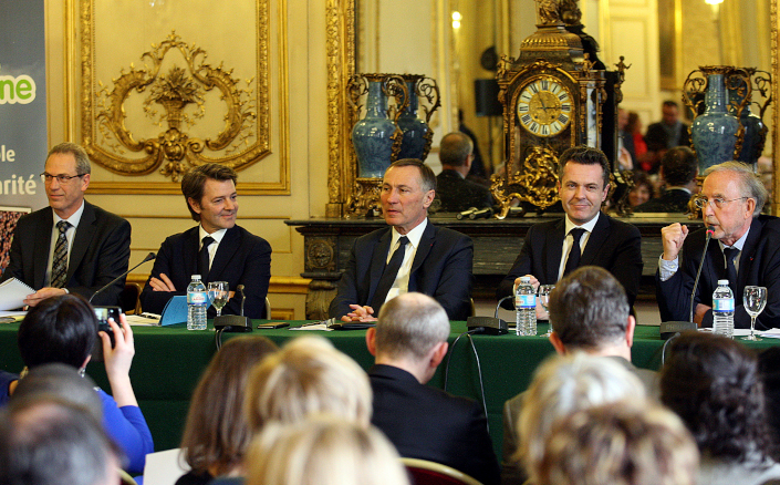 De François Baroin, président de l’Association des Maires de France, à Christophe Béchu, Président de l’Odas, en passant par Jean-Marie Bockel, Président de l’agglomération de Mulhouse, chacun en est convaincu